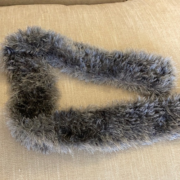 Hand Crafted Accessories - 🖐 5 for $15 Handmade silver shag scarf